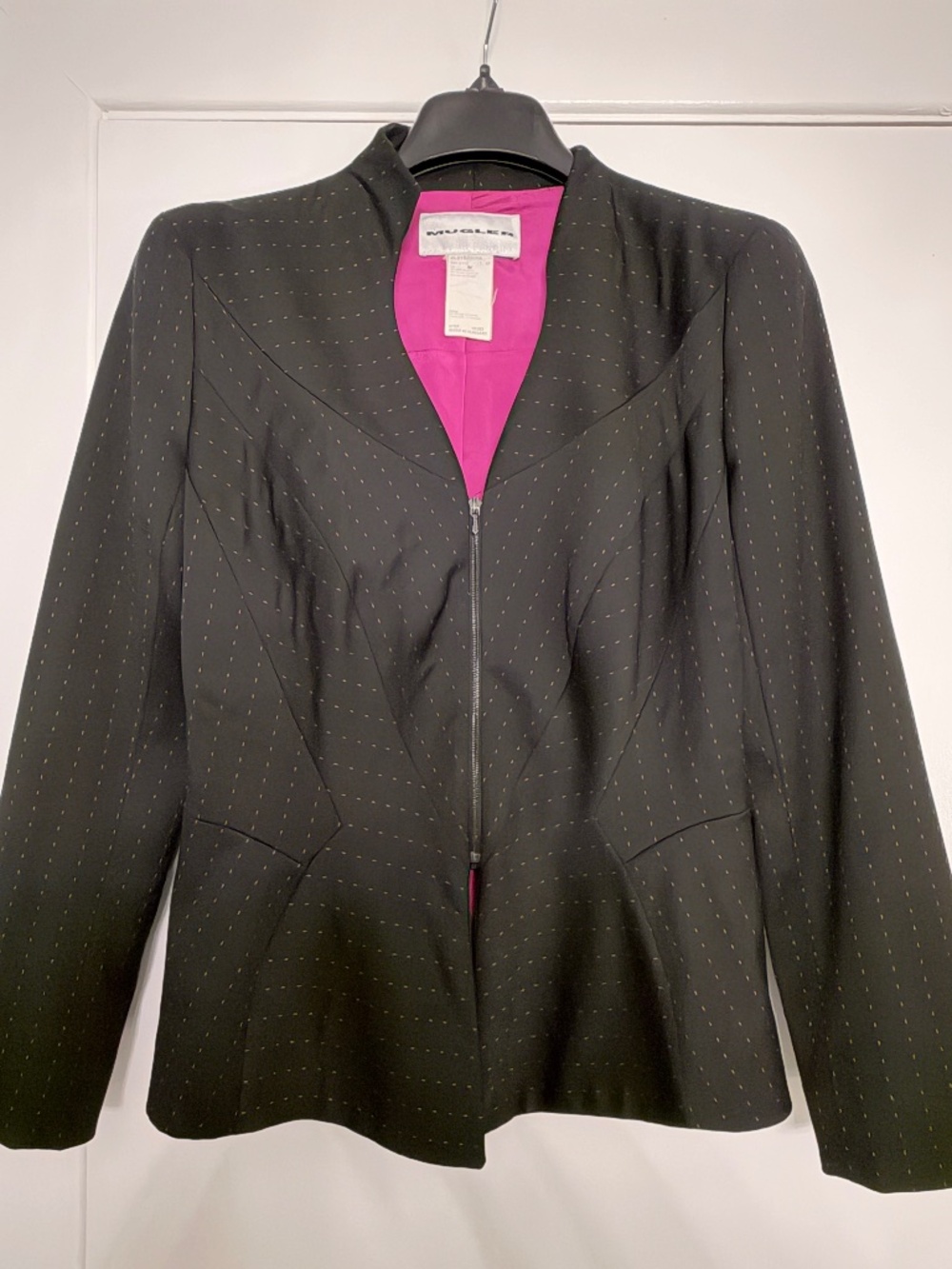 Thierry Mugler (8US/40 Fr) fitted wool blazer, in charcoal w/ fucschia, vintage.